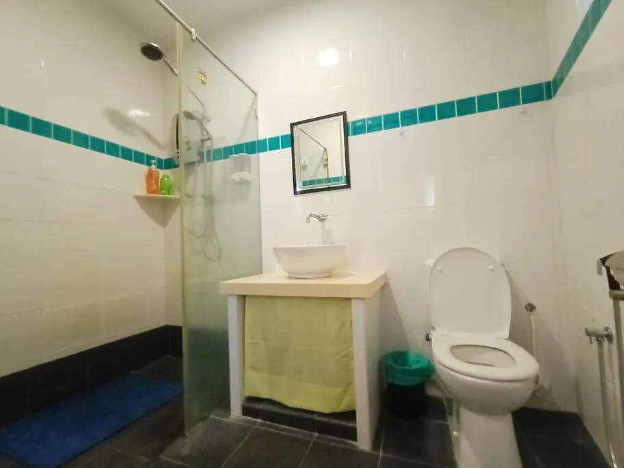 Cheerful 6Br Town House @ Geortown For 5-14Pax By Cohans George Town Holiday home