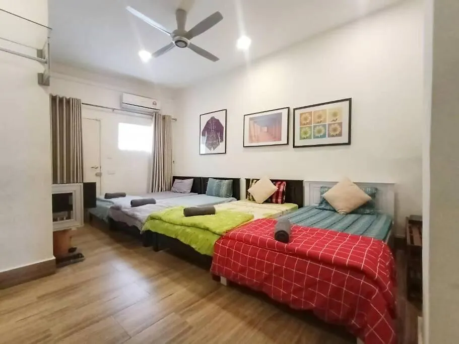 Cheerful 6Br Town House @ Geortown For 5-14Pax By Cohans George Town