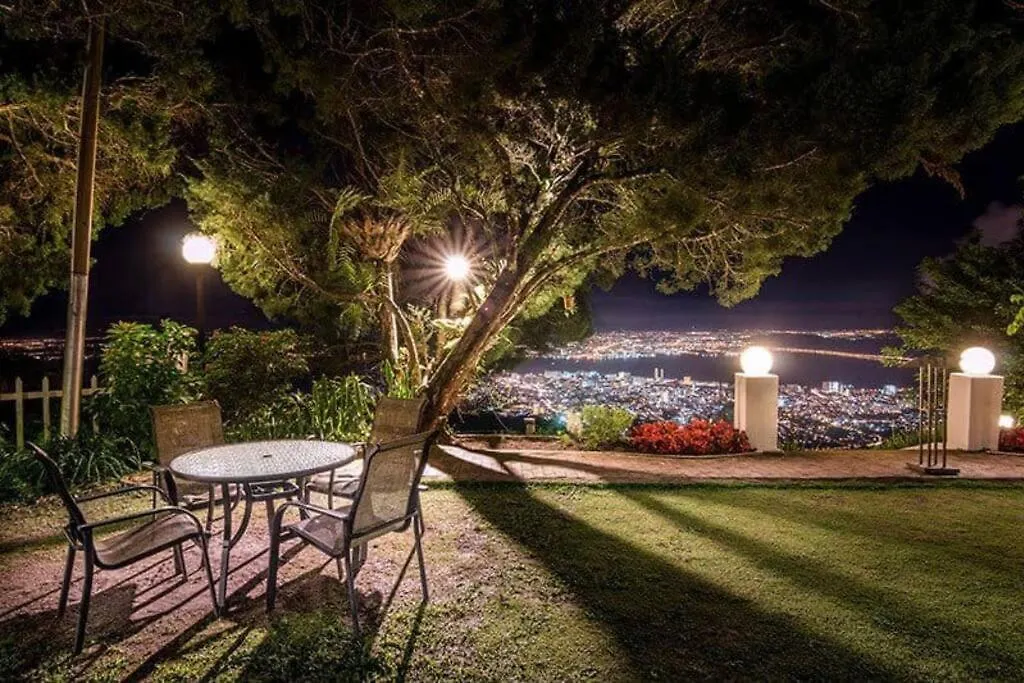 Cheerful 6Br Town House @ Geortown For 5-14Pax By Cohans George Town Holiday home